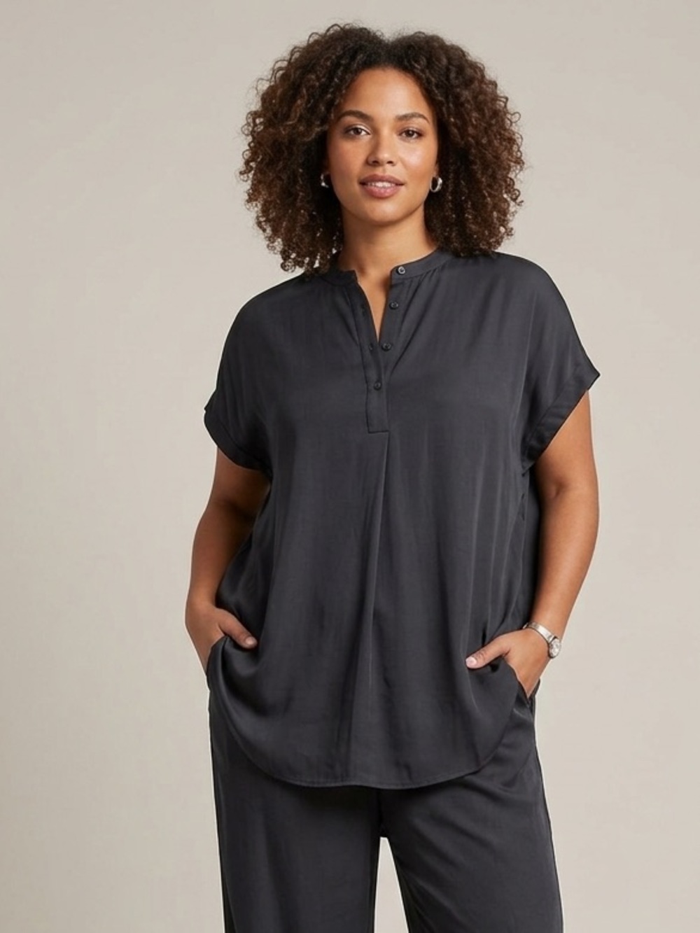 Old Navy‎ Black Short-Sleeve Button Placket Shirt